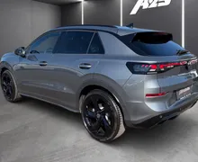 Zunanja slika - Volkswagen T-Roc - 1.5 eTSI R-Line DSG-SLO-IQ Light-Vlečna kljuka.... - 4 - Predogledna slika