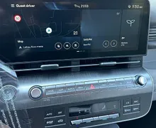 Zunanja slika - Hyundai Kona - 65.4 kWh PREMIUM   WINTER I.. topl. črpalka. ambi - 8 - Predogledna slika