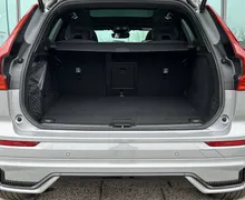 Notranja slika - Volvo XC60 - T8 TwE Ultim.Dark Recharge AT AWD ZRAČNO BW PANO - 12 - Predogledna slika