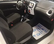 Zunanja slika - Citroën C1 - Attraction 1.0i TEMPOMAT-KAMERA-LED LUČI-43000KM.. - 4 - Predogledna slika