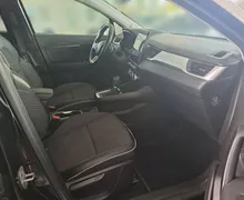 Notranja slika - Renault Captur - E-Tech HYBRID Avt.-KAMERA-1 LASTNIK-FUL LED - 12 - Predogledna slika