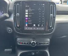 Notranja slika - Volvo XC40 - B3 P Plus Dark Avt. - 16 - Predogledna slika