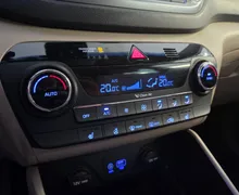 Notranja slika - Hyundai Tucson - 4WD 2.0 CRDi Slovensko vozilo - Kamera - Kljuka - 8 - Predogledna slika