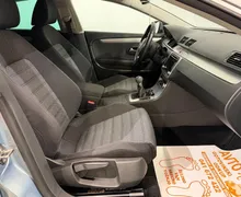 Notranja slika - Volkswagen Passat CC - 2.0 TDI-BI-XENON-SPORT LINE-ALU-CROM-PDC-TEMPOMAT. - 9 - Predogledna slika