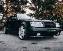 Zunanja slika - Mercedes-Benz E-Razred - CE300 AMG Usnje Starodobnik Strešno okno Klima - 2 - Predogledna slika