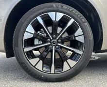 Notranja slika - Volvo XC60 - B5 P AWD Plus Dark Avt. - 9 - Predogledna slika