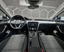 Notranja slika - VW Passat Variant - 2.0 TDI  DSG+KAMERA+NAVI+KLJUKA+ACC+F1... - 9 - Predogledna slika