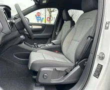 Notranja slika - Volvo XC40 - B3 P Core AT DCT 3 leta garancije + 3 servisi... - 9 - Predogledna slika