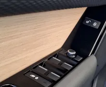 Zunanja slika - Land Rover Range Rover Velar - 2.0 TD Base Aut.•ALCANTARA•KAMERA•ALU20•VL.KLJU - 15 - Predogledna slika
