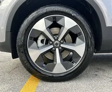 Notranja slika - Volvo XC40 - B3 P Plus Dark Avt. - 9 - Predogledna slika