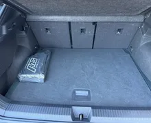 Notranja slika - Volkswagen T-Roc - 1.5 eTSI R-Line DSG-SLO-IQ Light-Vlečna kljuka.... - 12 - Predogledna slika