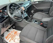 Notranja slika - VW Touran - 2.0 TDI-R-LINE-BI-XENON-LED-PANORAMA-NAVI-PDC-... - 9 - Predogledna slika