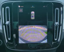 Notranja slika - Volvo XC40 - B3 P Core AT DCT 3 leta garancije + 3 servisi... - 14 - Predogledna slika