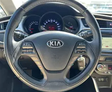 Notranja slika - KIA Ceed - 1.4 CVVT LX Champion NAVI - 14 - Predogledna slika
