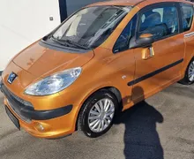 Zunanja slika - Peugeot 1007 - Style 1.4 98964 KM, AVT.KLIMA,2XEL. DRSNA VRATA - 2 - Predogledna slika