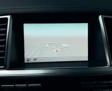 Notranja slika - Mercedes-Benz GL-Razred - GL 550•V8•AUT•4 MATIC•PANO•ACC•ZRAČNO•107.000KM• - 12 - Predogledna slika
