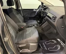 Notranja slika - Volkswagen Touran - 2.0 TDI-R-LINE-DSG-LED-KAMERA-NAVI-PDC-RADAR TEM - 10 - Predogledna slika