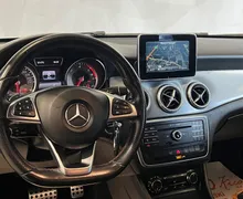 Notranja slika - Mercedes-Benz CLA-Razred - 200d-AMG-BLACK LINE-AUTOMATIK-KAMERA-NAVI-BI-XENON - 10 - Predogledna slika