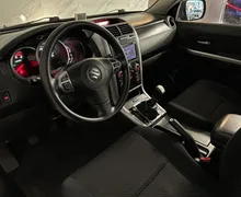 Notranja slika - Suzuki Grand Vitara - 1.9 TD - Slovensko poreklo - - 8 - Predogledna slika
