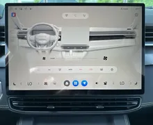 Notranja slika - Lynk & Co 01 - More 2025 Priključni hibrid... - 18 - Predogledna slika