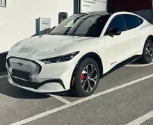 Zunanja slika - Ford Mustang Mach-e - 91kWh 258kW samodejni AWD Premium - AKCIJSKA CENA - 2 - Predogledna slika