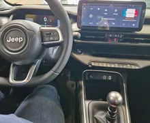 Zunanja slika - Jeep Avenger - 1.2 GSE 100 ALTITUDE + ZIMSKI BON - 8 - Predogledna slika