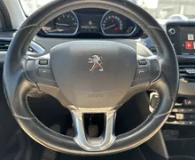 Notranja slika - Peugeot 2008 - 1.2 PureTech 130 S S Allure - 14 - Predogledna slika