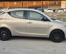Zunanja slika - Lancia Ypsilon - 0.9 TwinAir + AUTOMATIC + IT DOK + EXTRA CENA - 4 - Predogledna slika