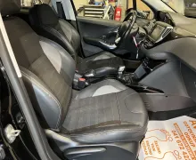 Notranja slika - Peugeot 2008 - 1.2 -LED-NAVI-TEMPOMAT-CROME-ALU-PDC-ODLIČEN... - 10 - Predogledna slika