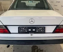 Zunanja slika - Mercedes-Benz E-Razred - 230 BREZ RJE - KLIMATRONIC - ALU - VRHUNSKO STANJE - 5 - Predogledna slika
