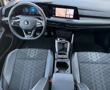Notranja slika - Volkswagen Golf Variant - 1.5 TSI R-Line-Panorama-Gretje sedežev+volan-ACC.. - 10 - Predogledna slika