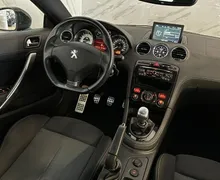 Notranja slika - Peugeot RCZ - 1.6 THP 200 Facelift - Servisiran - 55.000km - 9 - Predogledna slika
