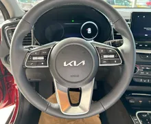 Notranja slika - KIA XCeed - 1.6 T-GDi EX Stream ISG 7DCT - 14 - Predogledna slika