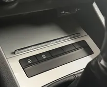 Notranja slika - Škoda Octavia - 1.6 TDI-LIMUZINA-LIZING ZA TUJCE-KLJUKA-ODLIČEN- - 12 - Predogledna slika