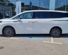 Zunanja slika - Forthing V9 - 1.5T PHEV - 7 SEDEŽEV - BOGATA OPREMA - NA ZALOGI - 5 - Predogledna slika