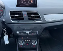 Notranja slika - Audi Q3 - quattro 2.0 TDI-SLO-1.Lastnik-Bixsenon-PDC-Tempoma - 9 - Predogledna slika