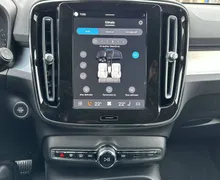 Notranja slika - Volvo XC40 - B3 P Core AT DCT... - 38 - Predogledna slika