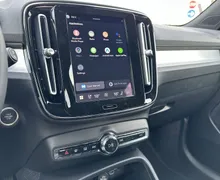 Notranja slika - Volvo XC40 - B3 P Core Avt - 17 - Predogledna slika