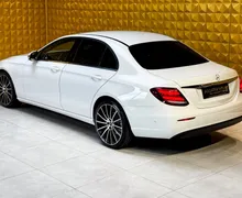 Notranja slika - Mercedes-Benz E-Razred - E200d AUT. KLJUKA-KAMERA-GRETJE-NAVI-TEMP... - 8 - Predogledna slika