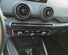 Notranja slika - Audi Q2 - 30 TFSI Advanced - 12 - Predogledna slika