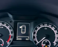 Notranja slika - Škoda Octavia - 1.6 TDI-LED-LIZING ZA TUJCE-TEMPOMAT-PDC- - 9 - Predogledna slika