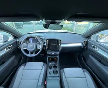 Notranja slika - Volvo XC40 - B3 P Core AT DCT 3 leta garancije + 3 servisi... - 18 - Predogledna slika