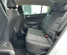 Notranja slika - KIA Sportage - 2WD 1.6 GDI LX Edition ISG - 11 - Predogledna slika