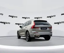 Notranja slika - Volvo XC60 - B4 D AWD Plus Dark Avt. Zračno Pano ACC Kljuka - 7 - Predogledna slika