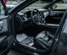 Notranja slika - Volvo V90 - Cross Country D4 AWD Pro Avt. - 9 - Predogledna slika