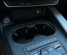 Notranja slika - Audi A4 Avant - 2.0 TDI-AUT-S LINE-MATRIX-LIZING ZA TUJCE-NAVI-... - 11 - Predogledna slika