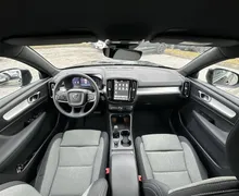 Notranja slika - Volvo XC40 - B3 P Core AT DCT 3 leta garancije + 3 servisi - 18 - Predogledna slika