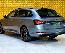 Notranja slika - Škoda Superb - 2.0 TDI 4X4-MEMORY-GRETJE-Bi XENON - 9 - Predogledna slika