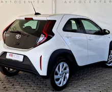 Zunanja slika - Toyota Aygo - 1.0 X-PLAY ALLOYS TOUCH •SLO•KAMERA•ACC• - 3 - Predogledna slika