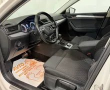 Notranja slika - Škoda Superb - 2.0 TDI-DSG-SPORT LINE-FULL LED-NAVI-KAMERA-TEMPO - 9 - Predogledna slika
